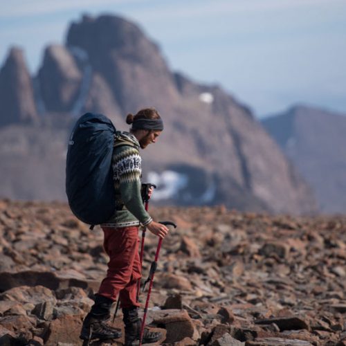 Hombre haciendo trekking