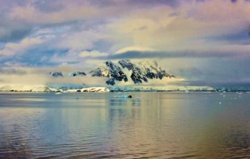 montañas y glaciares antartica